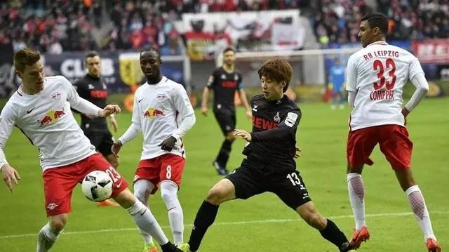  莱比锡红牛客场逆转取胜延续德甲不败金身