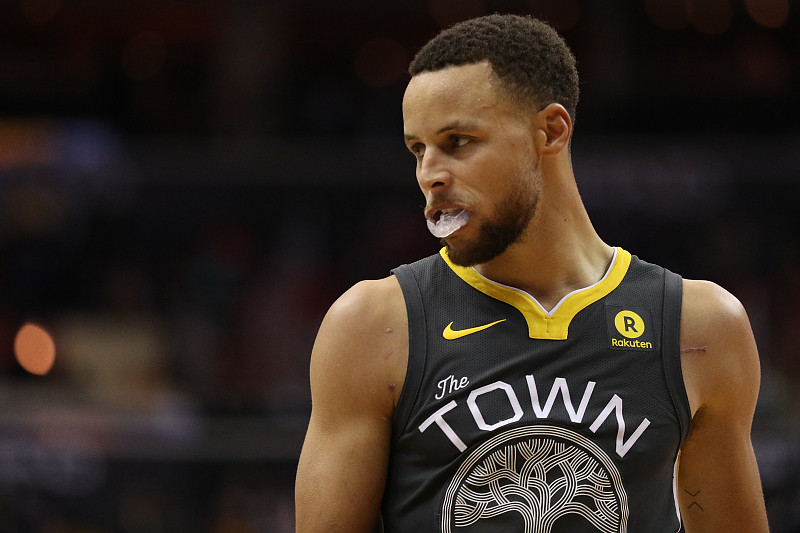  布伦特福德爆冷击败传统强队刷新队史纪录