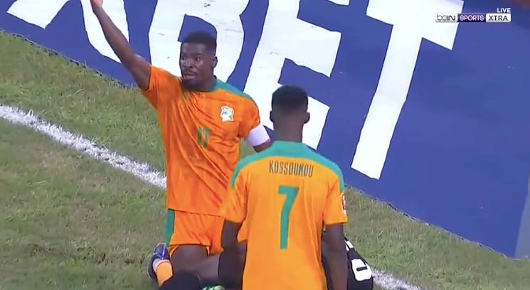  第戎后防失误连连,送乌龙大礼痛失好局  