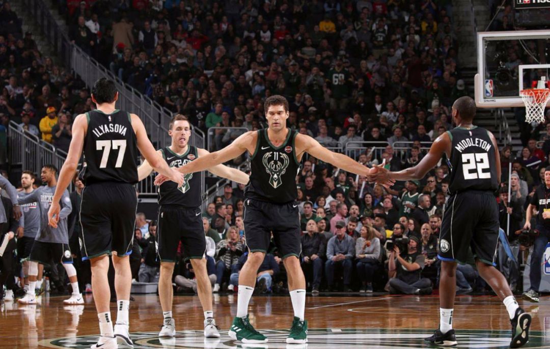  字母哥狂砍四十五分雄鹿轻取公牛巩固东部第二